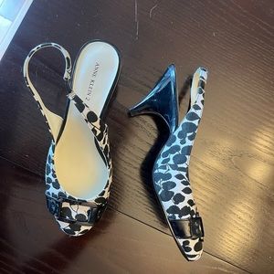 Never worn perfect condition floral sling back pumps. Designer Anne Klein.